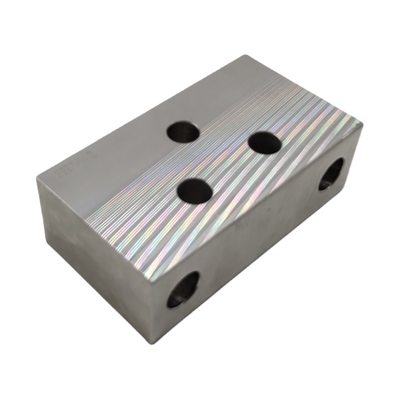 سعر جيد أجزاء ألومنيوم مشكلة بواسطة آلات الطحن CNC عالية الدقة مع أسطح ميكانيكية الانترنت